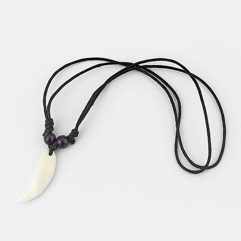 Lone Wolf’s Fang Necklace
